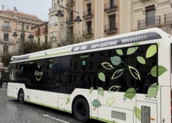 Este lunes se incorporan al servicio los autobuses eléctricos