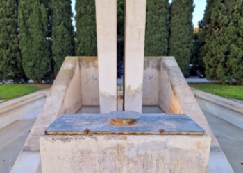 València restaurará el Monumento a las víctimas de las riadas para convertirlo en un memorial a todos los fallecidos