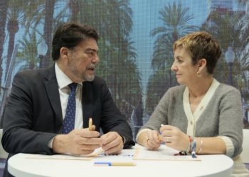 La Generalitat y el Ayuntamiento de Alicante unen fuerzas para potenciar el turismo de pantalla y el municipio como destino de rodajes