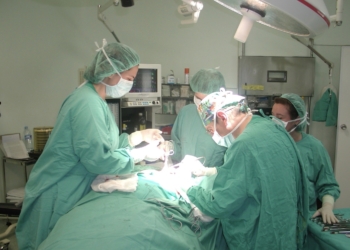 El número de pacientes con prioridad 1 en espera quirúrgica se reduce en más del 58%