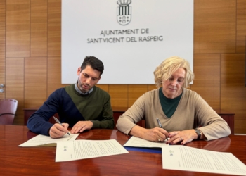 PP y Vox firma un acuerdo para impulsar los presupuestos de 2025, centrados en priorizar los servicios a la ciudadanía