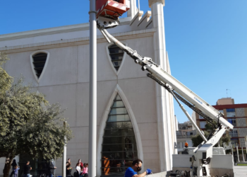 El Ayuntamiento de Torrevieja repara y moderniza el alumbrado público