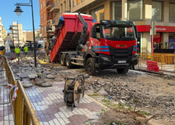 Comienzan las obras para reurbanizar y acicalar la calle del Muelle