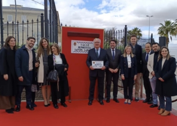 Alicante inaugura la calle del deportista Santos Labaca