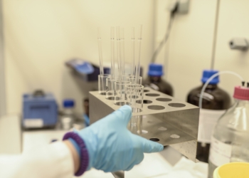 La Comunitat Valenciana cuenta con más de 200 proyectos de investigación oncológica en activo