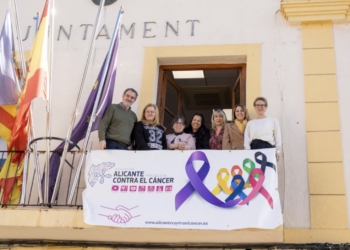 L’Alfàs se suma un año más a la conmemoración del Día Mundial contra el Cáncer