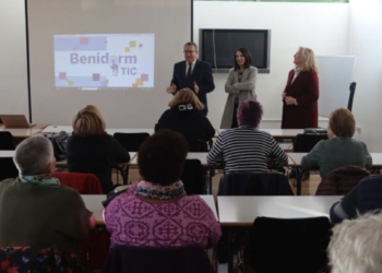 Benidorm TIC inicia los cursos de alfabetización digital en tres aulas y ampliando los horarios a las tardes