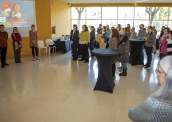 España está por debajo de la media europea en representación femenina en carreras STEM