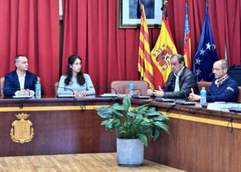 El Club Náutico Santa Pola propone a los colegios integrar los deportes náuticos en el programa de educación física