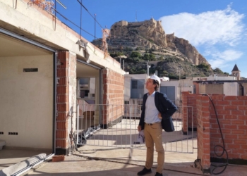 Alicante adjudica los primeros 25 pisos sociales