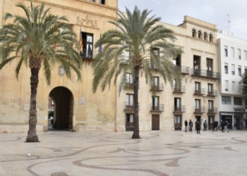 Elche duplica en un año la aprobación de licencias de cambio de uso de local a vivienda