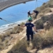 Jornada de voluntariado para limpiar el entorno del mirador del faro en el cabo de Santa Pola