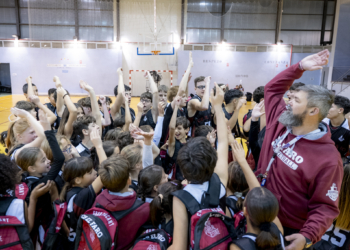 Baloncesto con aroma sueco-bosnio