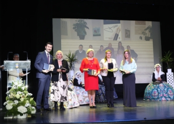 Carlos Fernández es el ganador del XVIII Certamen de Narrativa de les Fogueres de Sant Joan d’Alacant