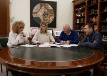 El Ayuntamiento recepciona más maquinaria para el futuro Museo de la Alfombra