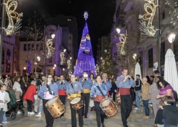Alicante impulsa un nuevo alumbrado para fiestas que duplica el contrato vigente