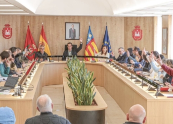 Elda solicitará a la Generalitat que garantice la protección del suelo no urbanizable ante la instalación de plantas fotovoltaicas