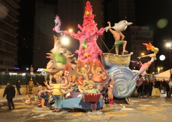 Fallas y embajadas junto a la primavera
