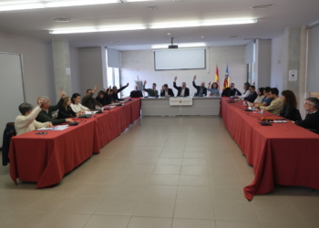 Sant Joan aprueba el pago de facturas pendientes a la empresa que gestiona las escuelas deportivas