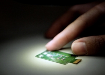 Un dispositivo portátil analiza el sudor de los deportistas en tiempo real para evaluar su estado de salud