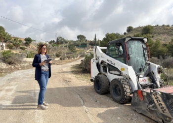Obras actúa sobre varios caminos rurales en Crevillent