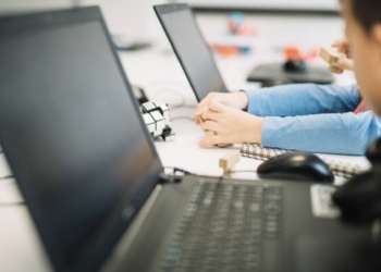 La Generalitat completa la instalación de redes wifi en todos los centros educativos de la Comunitat Valenciana