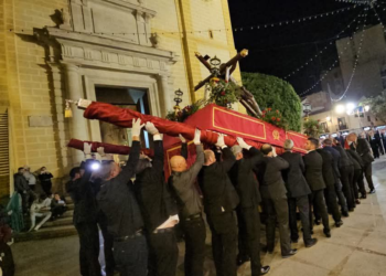 «La clave para atraer nuevos costaleros es contagiar nuestro entusiasmo»