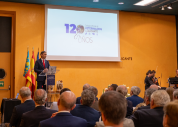 «Es insostenible que en España se gradúen tantos veterinarios cada año»