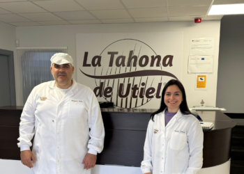 «Queremos seguir creciendo en Utiel porque estamos muy cómodos aquí»