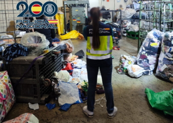 La Policía Nacional detiene a un empresario por explotar laboralmente a trabajadores extranjeros en una nave de reciclaje de ropa