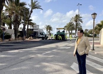 Se inician las obras para reparar los viales en Orihuela Costa tras las intensas lluvias