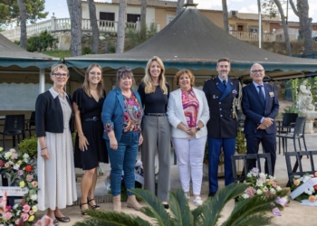 El Club Los Holandeses de l’Alfàs conmemora a las víctimas de la II Guerra Mundial
