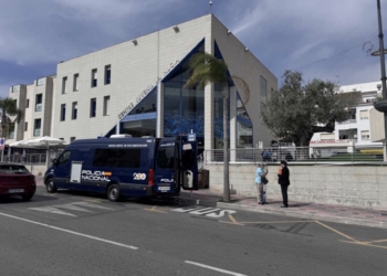 Se aplaza la visita de la Oficina del DNI y Pasaporte al 9 de junio