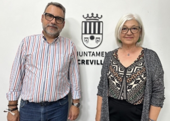 Educación y la EOI coordinan la ampliación de la oferta de idiomas con clases matutinas en el Centre Jove