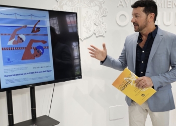 Deportes presenta los cursos intensivos de natación para este verano