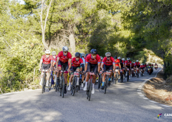 À Punt emite la edición solidaria del XX Gran Fondo por Valencia de ciclismo