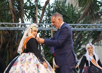 Claudia Quereda Llopis y Elena Cano Jiménez son proclamadas Belleses del Foc 2025 de Sant Joan d’Alacant