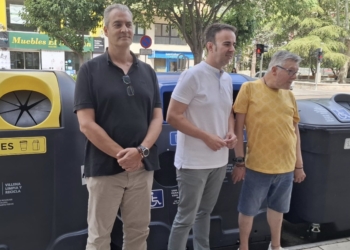 Villena instala contenedores adaptados para uso de personas con movilidad reducida