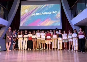 Educación concede los diplomas de los premiados por su rendimiento académico en el curso 2023/2024