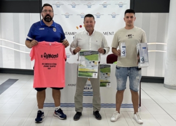 El campus de fútbol Jóvenes Talentos reúne en Santa Pola a casi 130 promesas de España y Europa