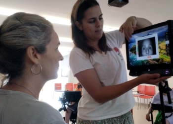 El personal de atención al público del Ayuntamiento de Sant Joan se forma en Comunicación Aumentativa Alternativa