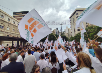 Los médicos reivindican sus derechos y los pacientes lo sufren