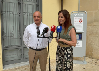 Elche tiene cuarenta nuevos desfibriladores semiautomáticos e inteligentes