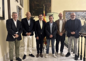 Rafael Valls impulsa la creación de una marcha conmemorativa por el 750 aniversario del patronazgo de San Jorge