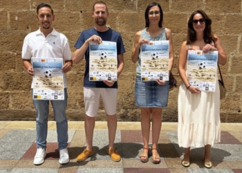 Xàbia recupera el fútbol playa con un torneo en la playa del Arenal