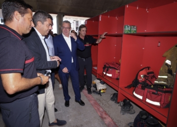 Mazón visita las nuevas instalaciones del Consorcio Provincial de Bomberos de Alicante en Sant Vicent del Raspeig