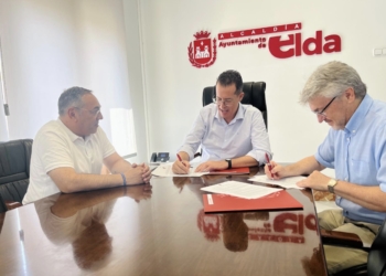 Elda firma la renovación del convenio de colaboración con el Centro Excursionista Eldense