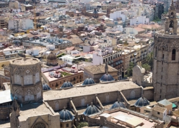 La Catedral y el Miguelete dispondrán de una nueva iluminación ornamental