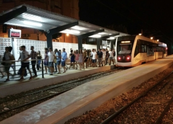 TRAM d’Alacant refuerza el servicio nocturno del TRAMnochador con motivo del Low Festival