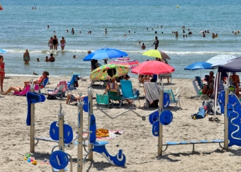 El sistema de gestión de las playas de Santa Pola renueva sus certificados de calidad y medio ambiente